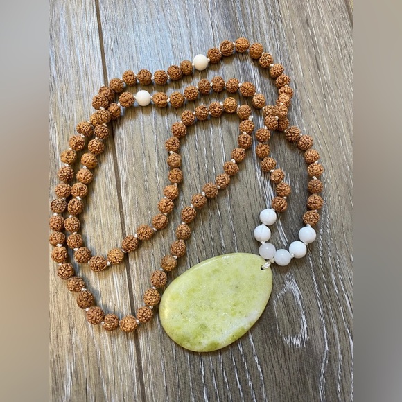 Lemon Jade Mala Necklace - Picture 3 of 3